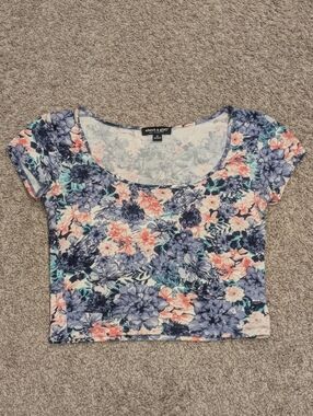 About A Girl LA Floral Print Baby Tee - Scoop Neck - Size Small